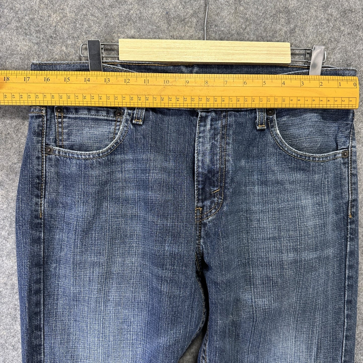 Levis 527 Jeans Mens 33x32 Blue Slim Bootcut Denim Waterless Distressed Rip - BNDL