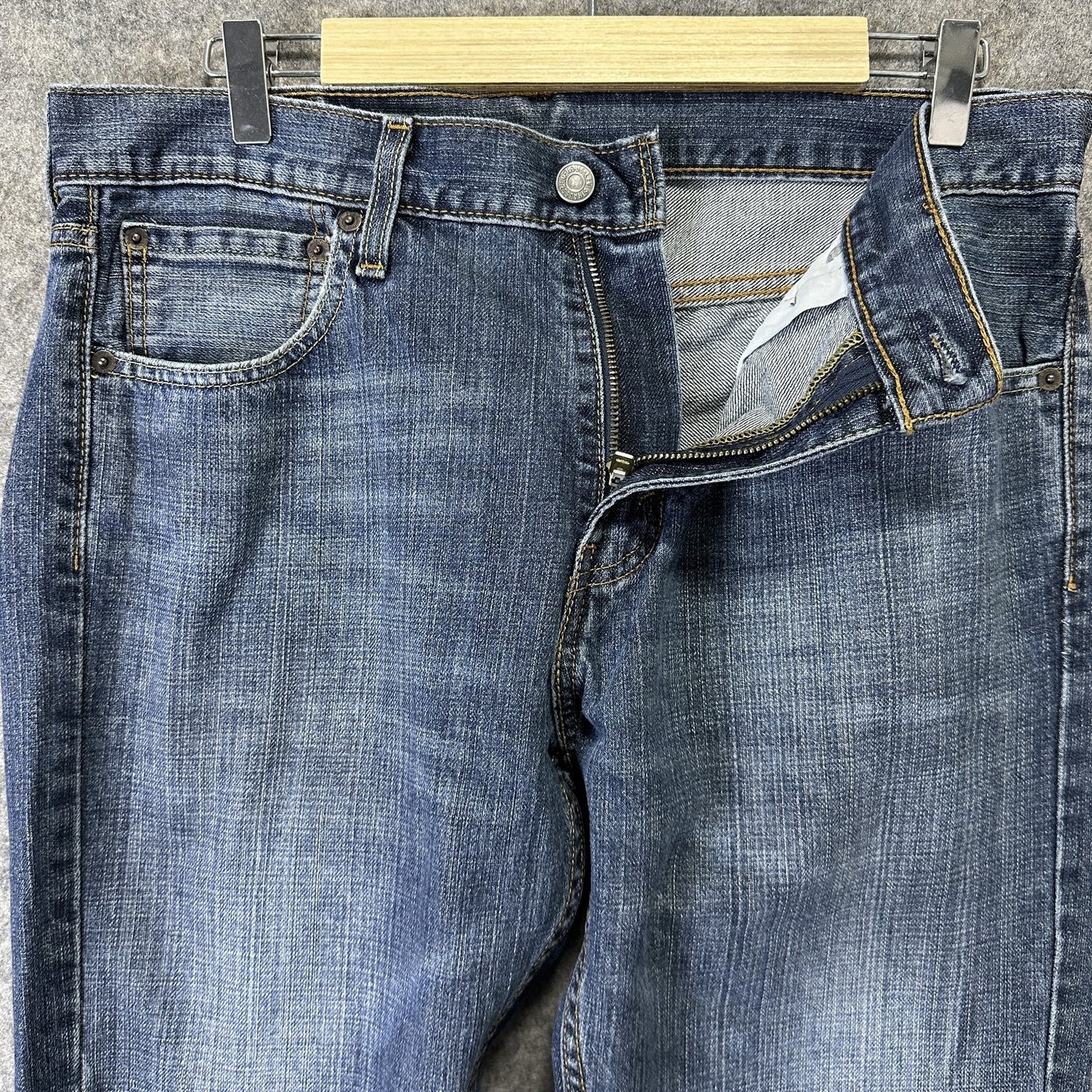 Levis 527 Jeans Mens 33x32 Blue Slim Bootcut Denim Waterless Distressed Rip - BNDL