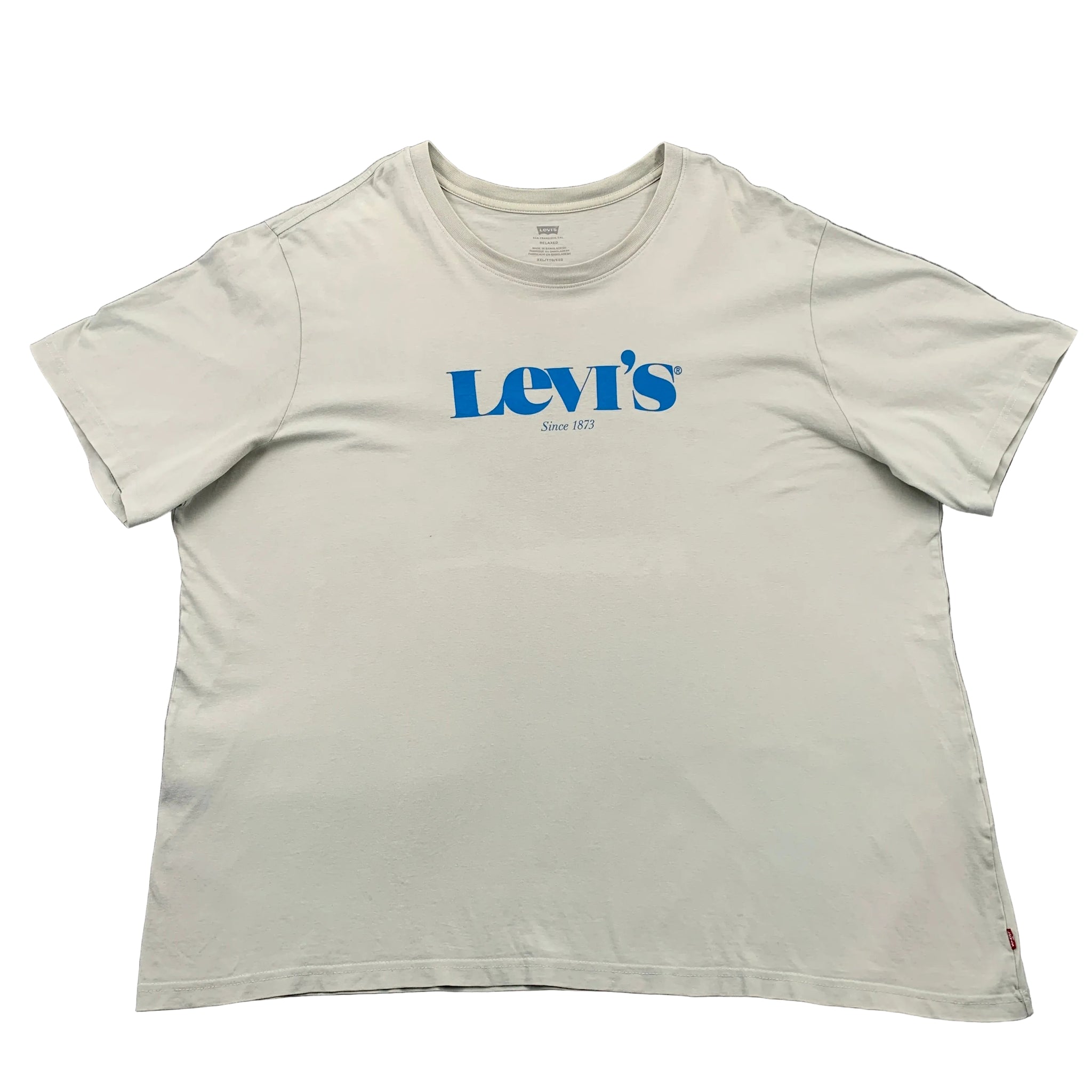 Beige t-shirt with Levi's logo on a gray background