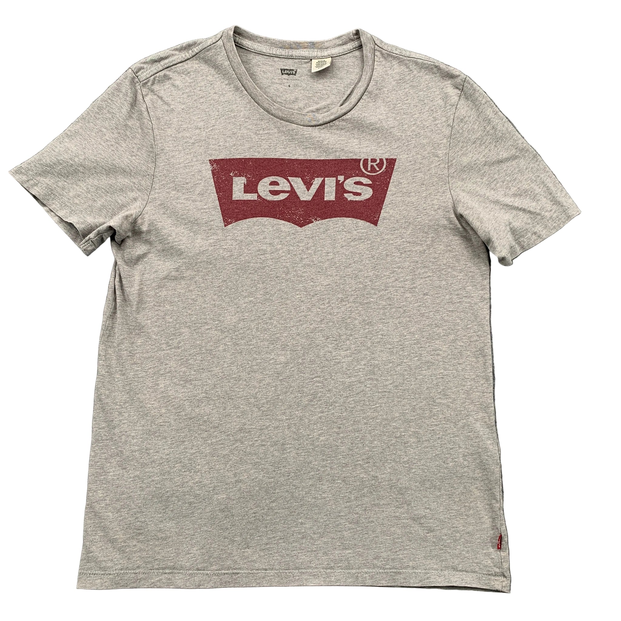 Gray Levi's t-shirt on a gray background